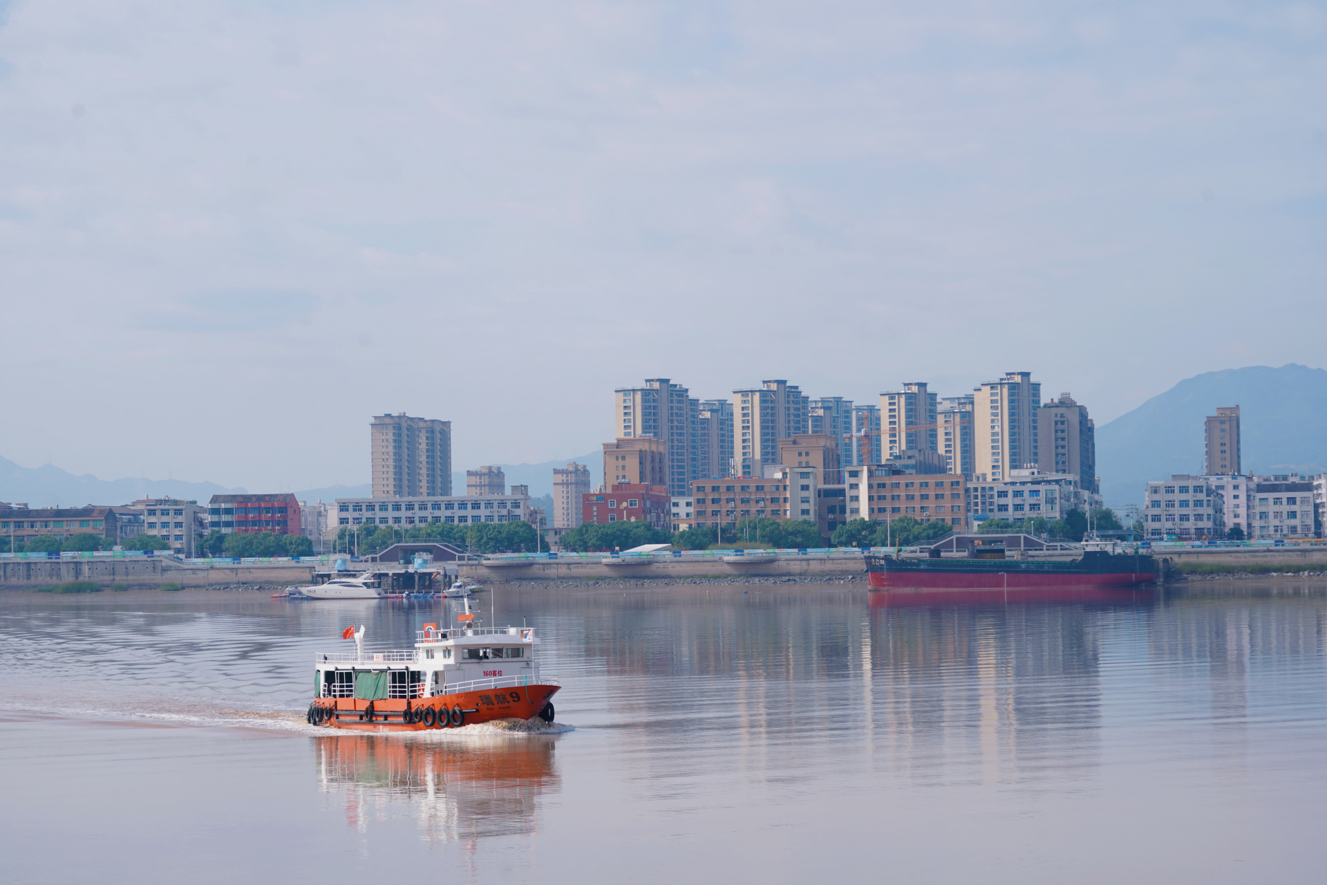在瑞安,看飞云江两岸的风光无限好.