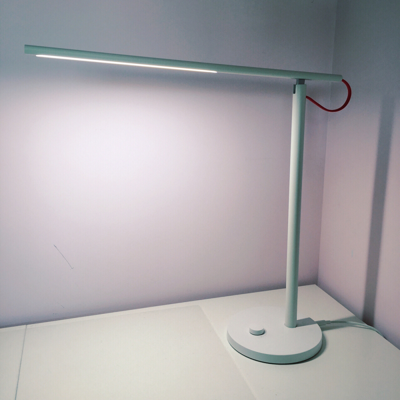 09老公是米粉 后来也有幸为米家拍过不少广告 包括这个台灯他