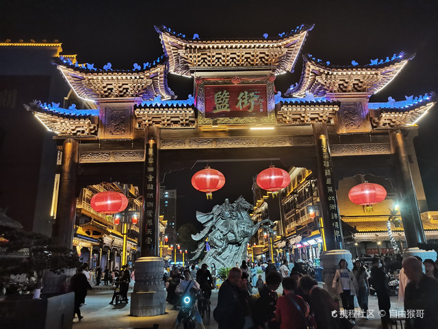 城市浪漫地标 山西运城盬街美丽的夜景
