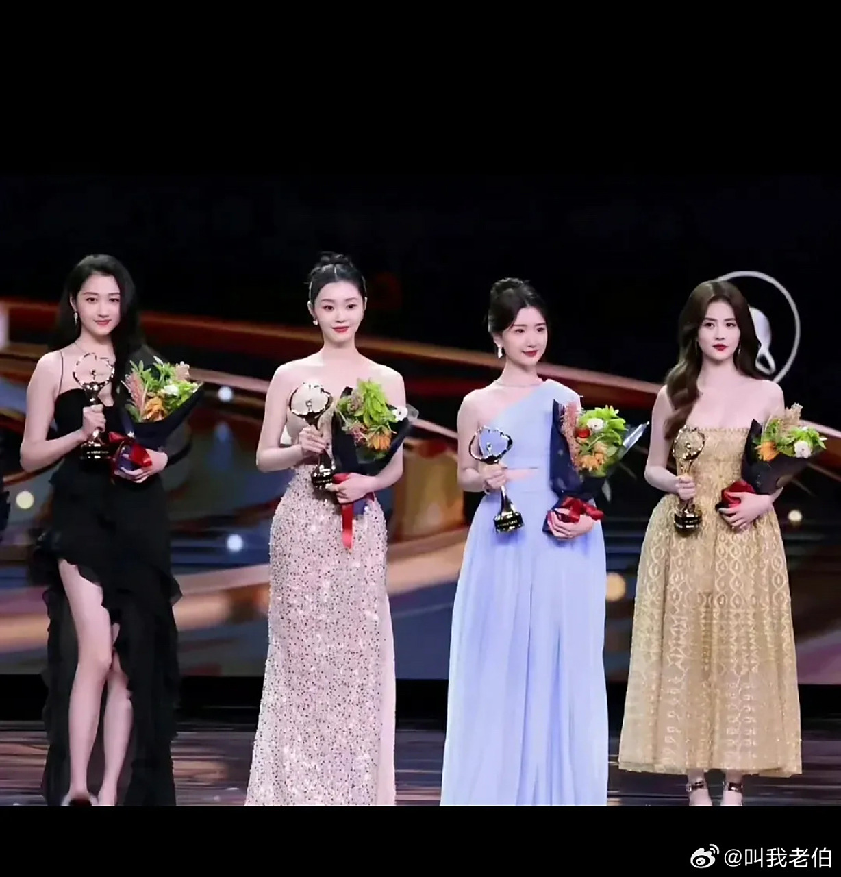 关晓彤和其他女明星的同框,没想到她也是"合照杀手"