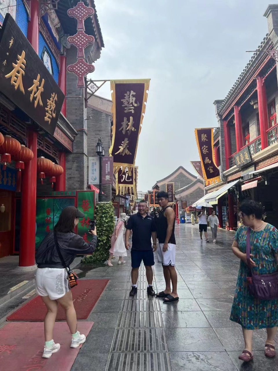 碰到热爱羽毛球的大哥 天下羽毛球人是一家#羽毛球##杨晨大神