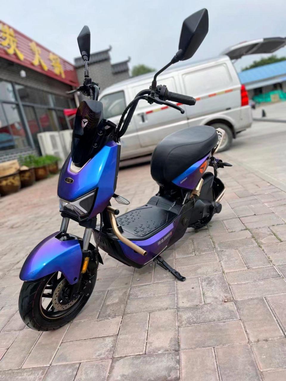 极品雅迪极光4.