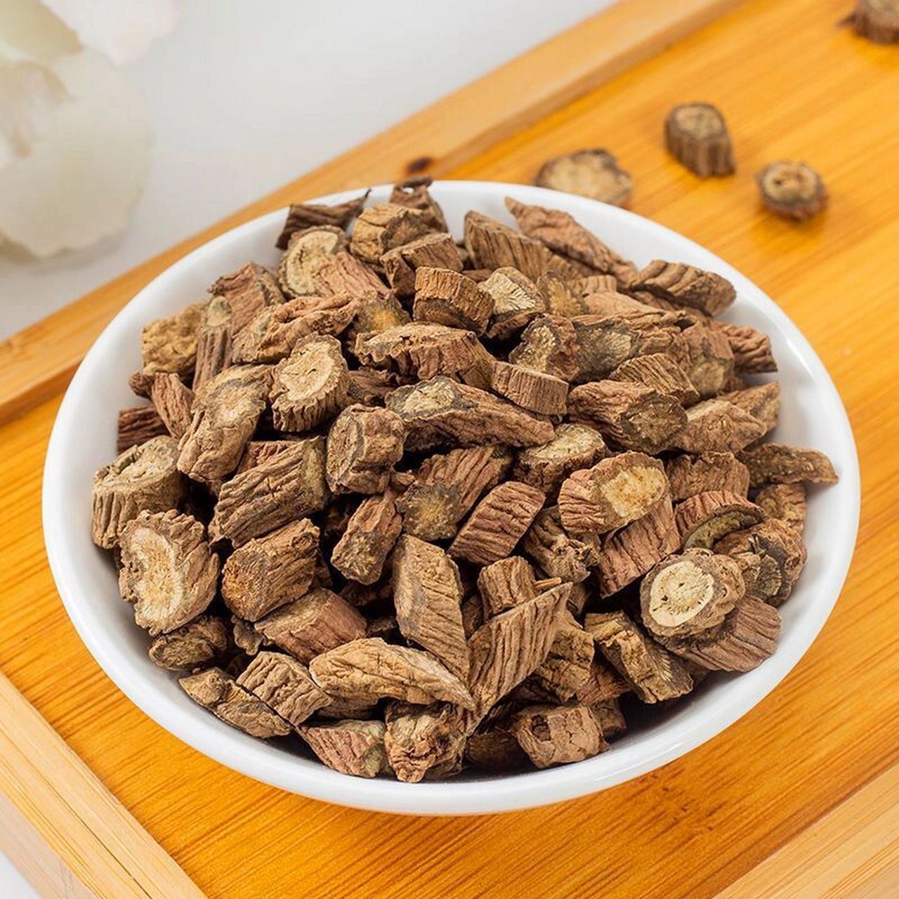 认识一味中药～续断 续断具有补肝肾,强筋骨,续折伤,止崩漏的功效.