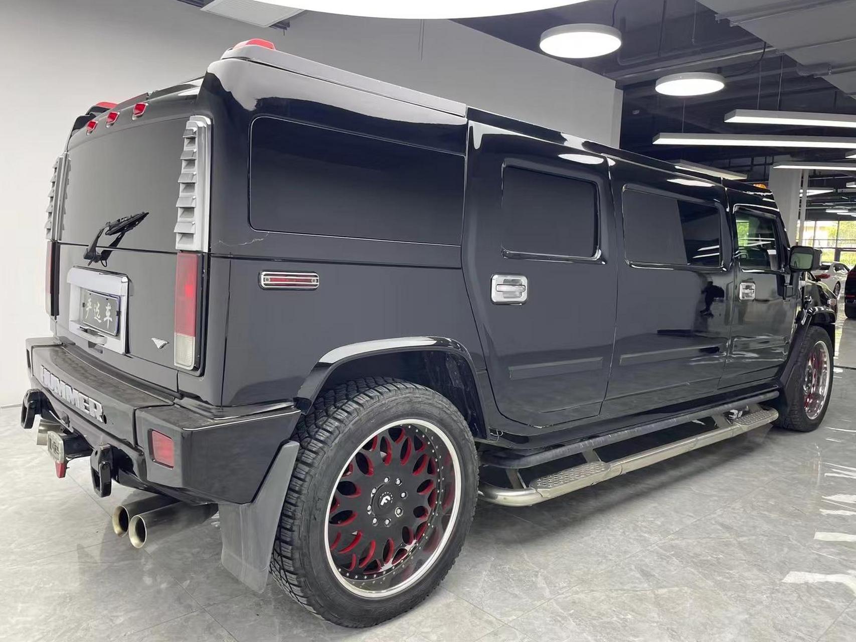 深夜放毒:12年悍马h2隆博加长版,车长5950蓝牌c证即可,全车原版2.