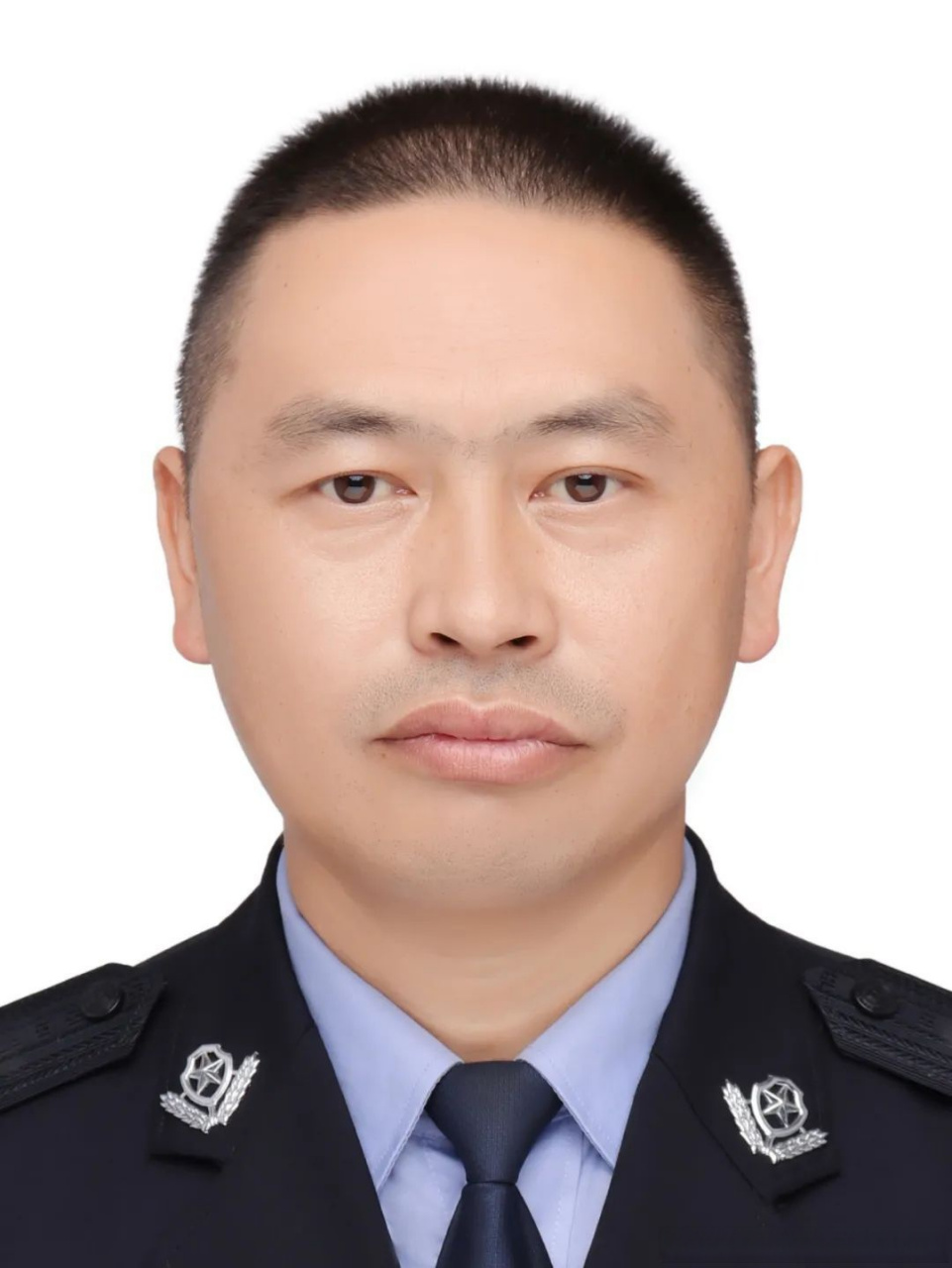 【云南省2022"最美基层民警】德宏候选人李希平:他是能冲锋的"蓝剑