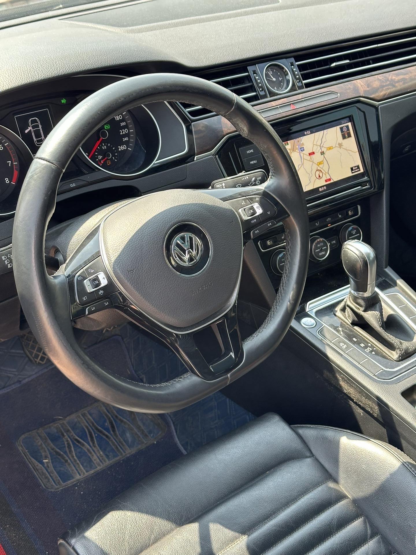 x  到家19年19款大众迈腾,330豪华,黑车黑内 全景大天窗 座椅加热