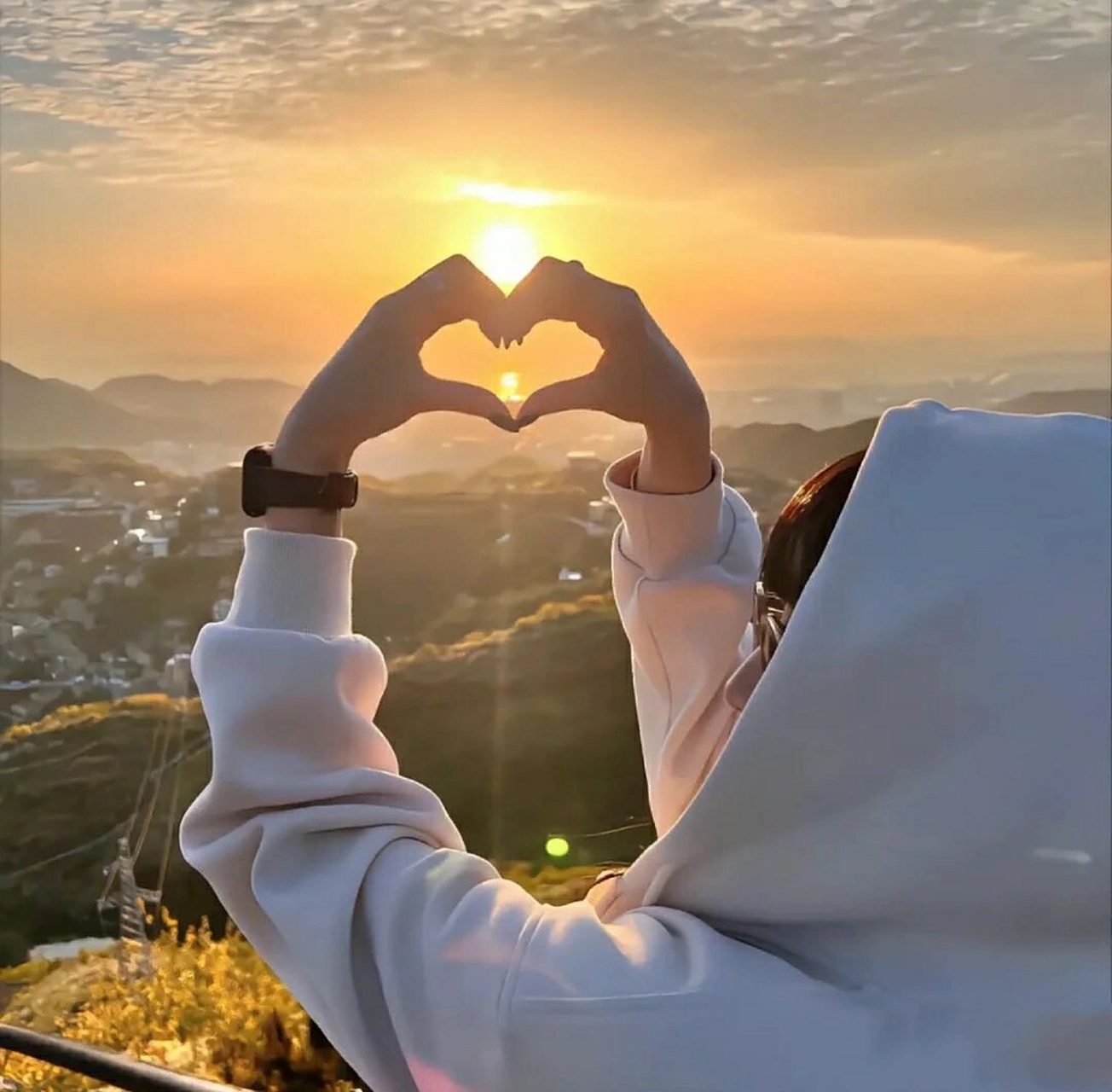 日落女生背影头像 绝了!