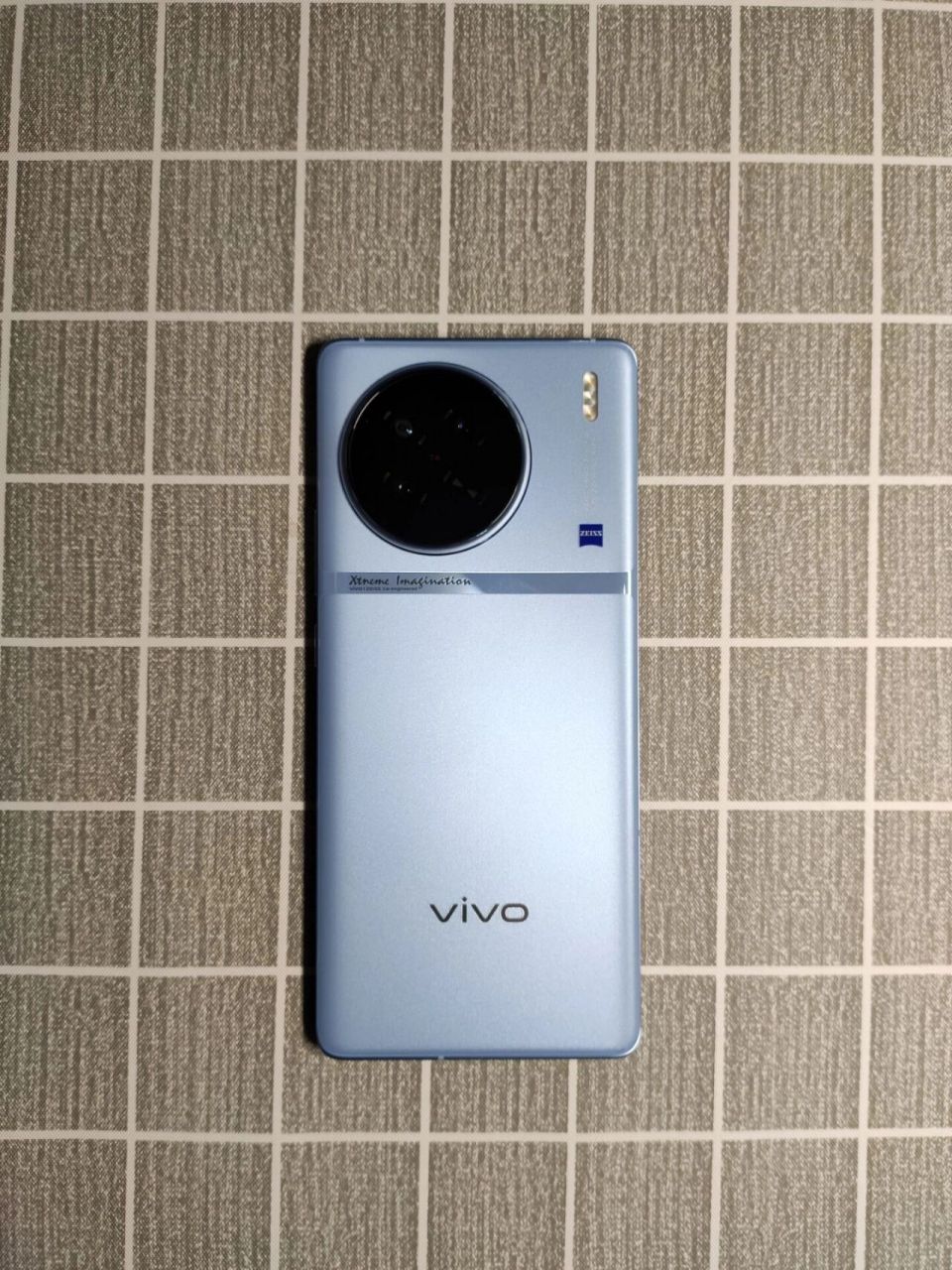 果粉转vivox90,用了几天欢迎提问 是从国行果子13转到x90的(可以看我