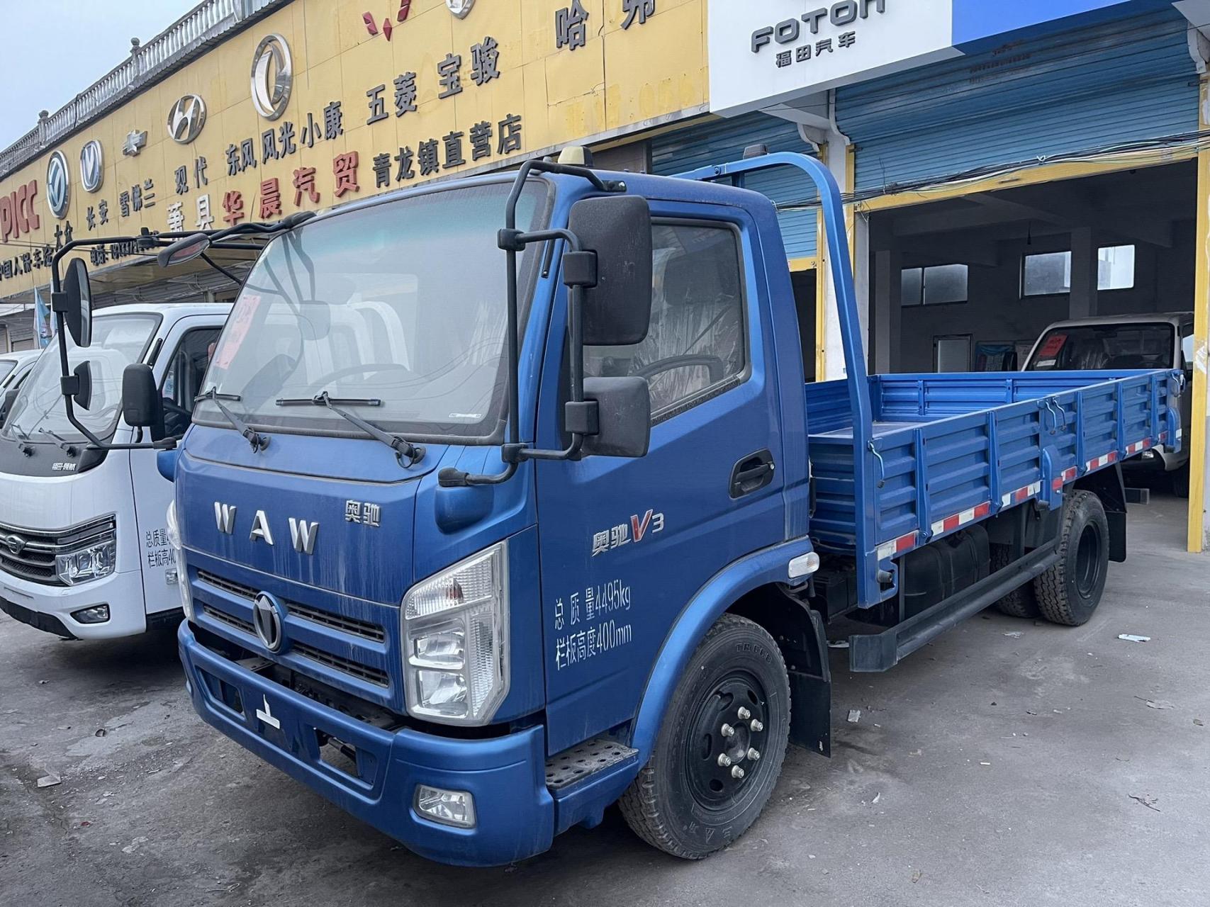 奥驰v3单排4.2米平板5开门,国六排放,发动机:潍柴130马力.