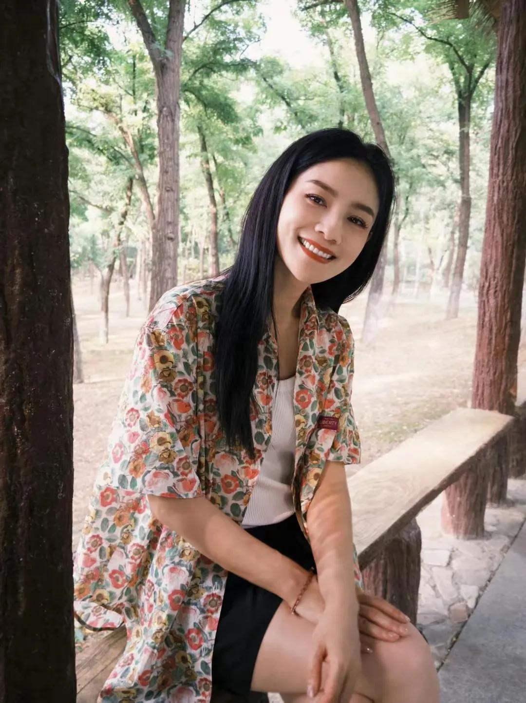 土是衬衫土 潮因为有胡可的颜值撑着