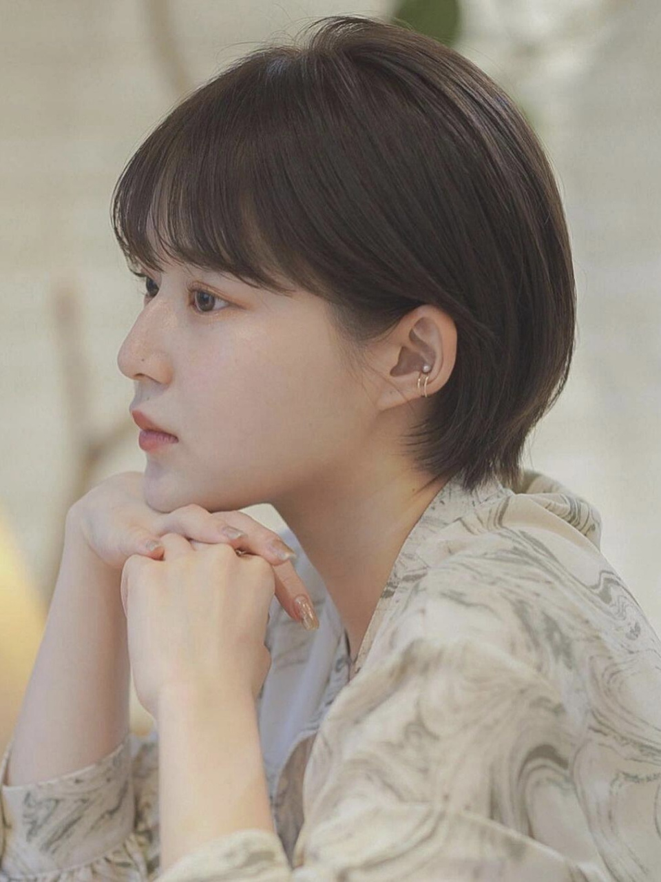 鲍勃头短发发型图片 鲍勃头,一种经典而又充满个性的短发发型,无论你