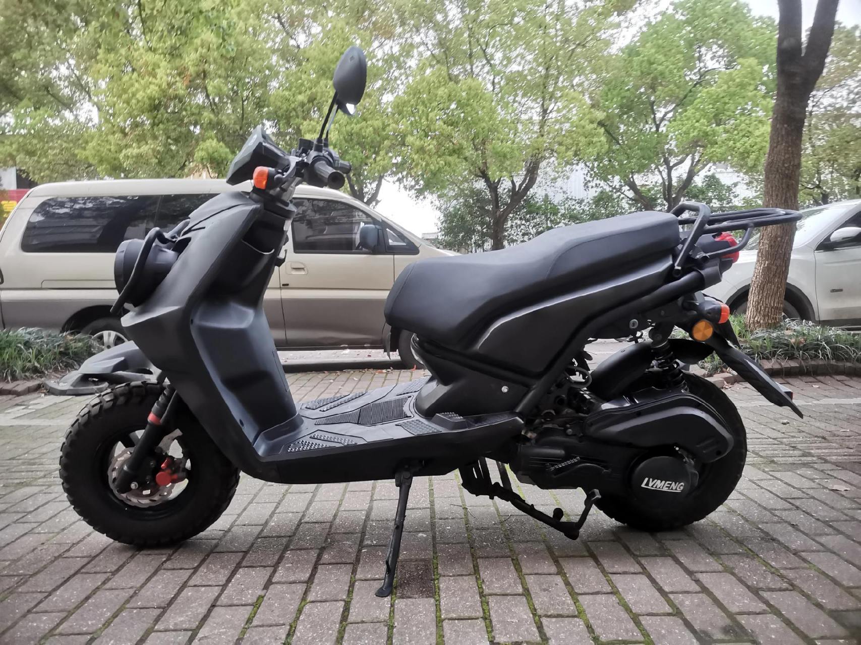 路虎150cc踏板燃油摩托车,跑了几千公.