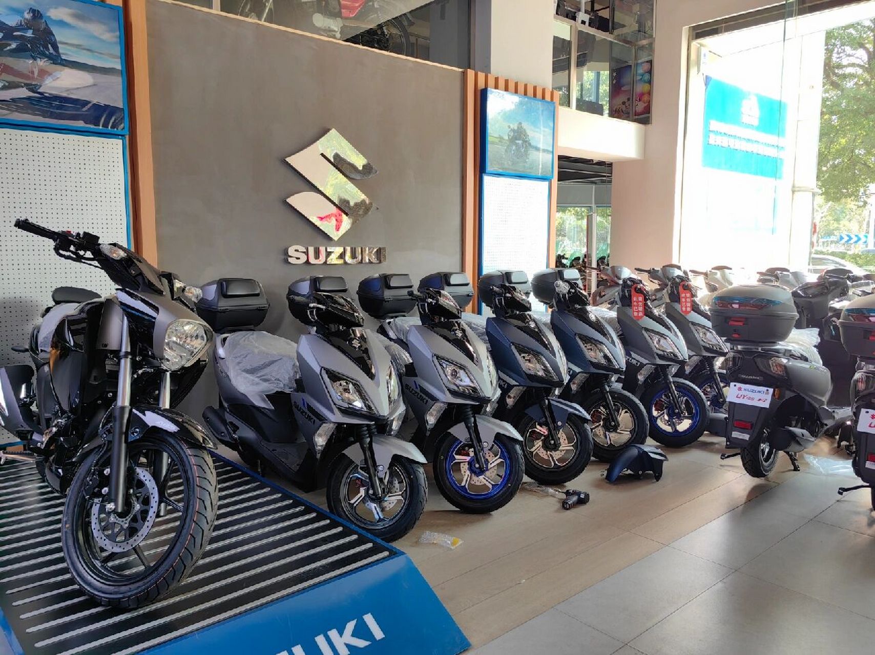 铃木uy125现车店内有售