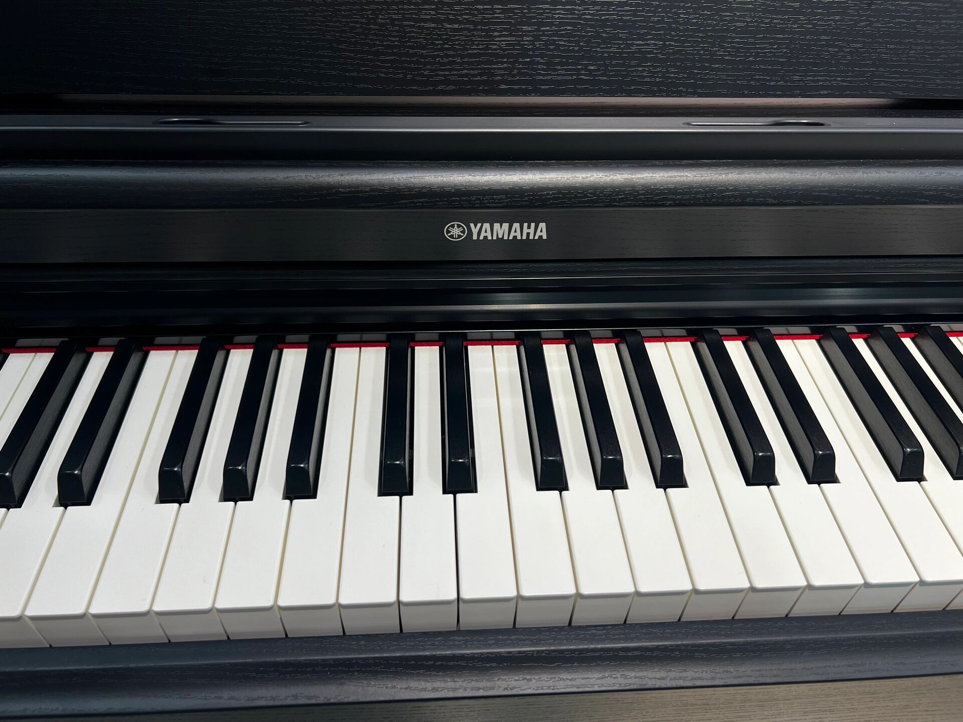 雅马哈ydp-165 今天给大家介绍一款性价比非常高的雅马哈电钢琴ydp
