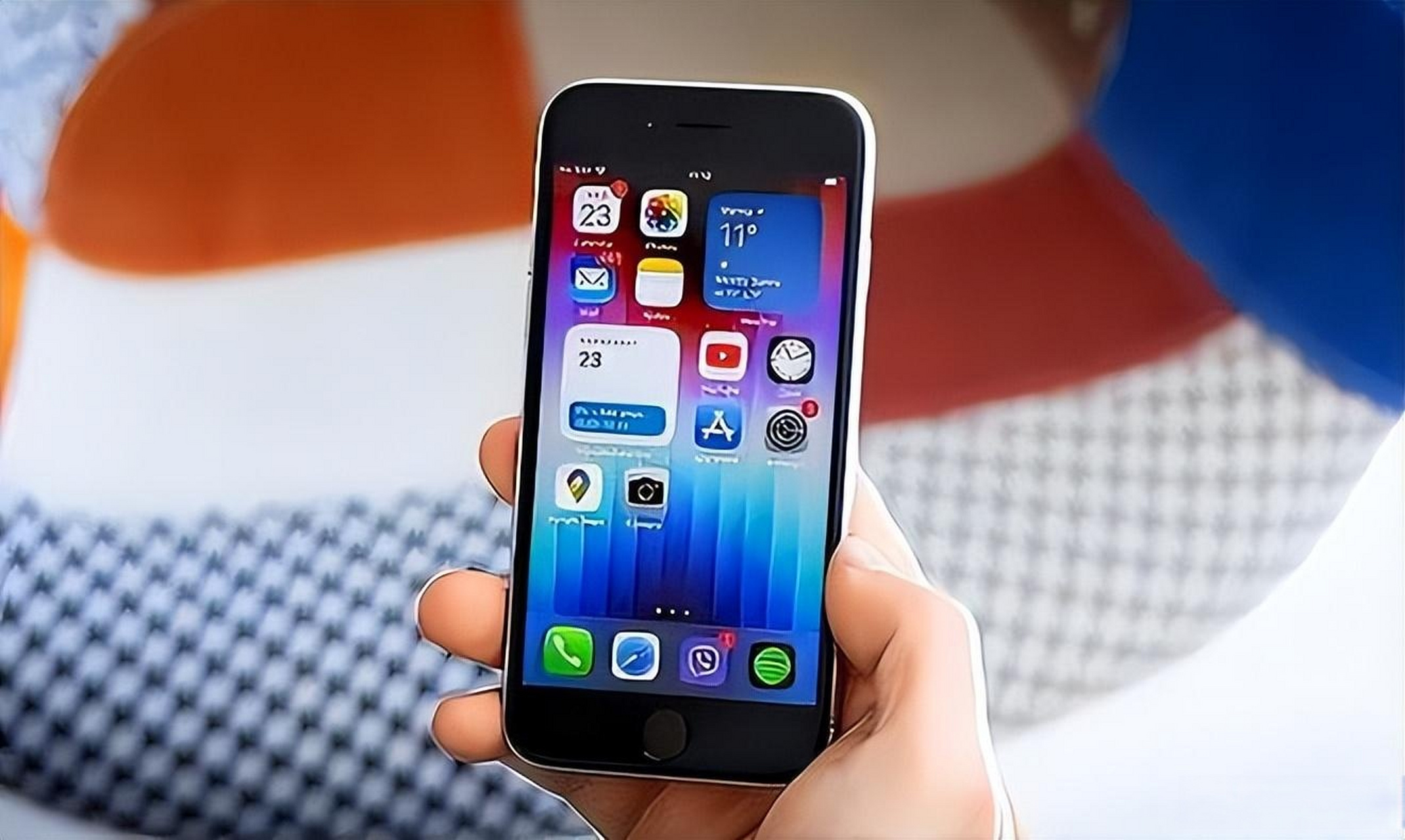 外媒称索尼计划推出一款超小屏幕手机,屏幕只有6.