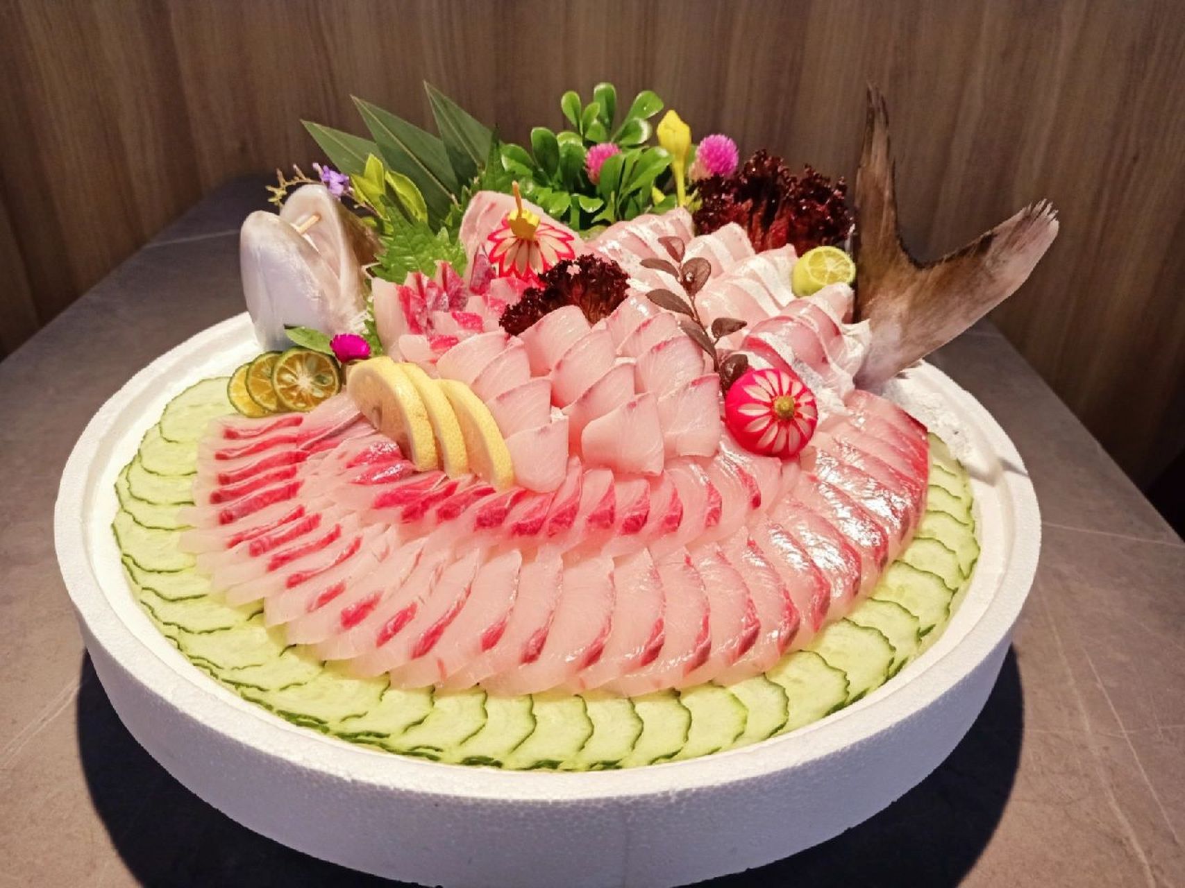 今日分享:章红鱼刺身 出品:96横琴icc店 章红鱼