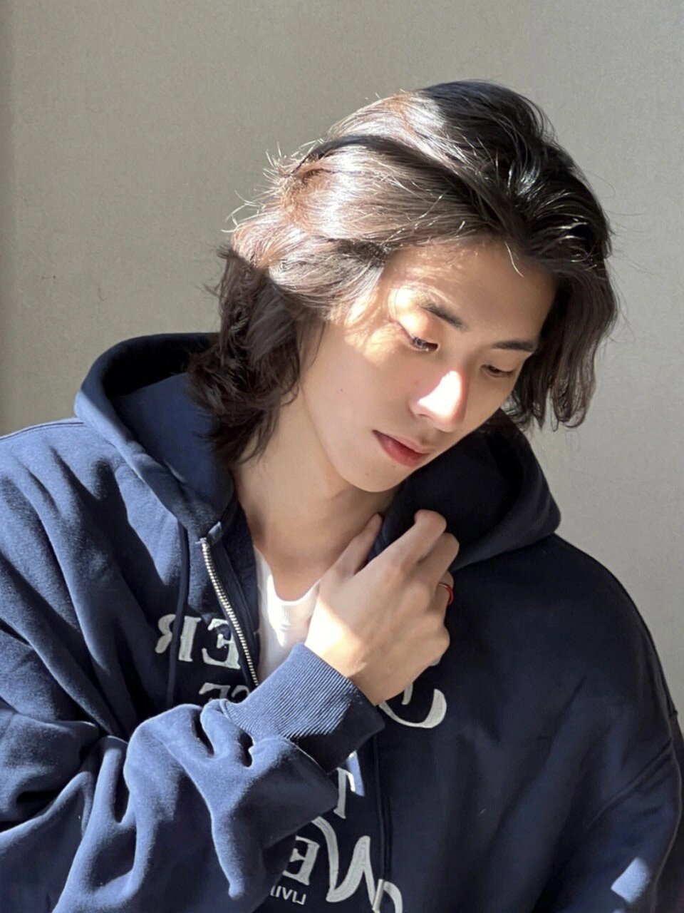 男生一定要留一次长发发型 广州男士发型 广州男生烫发设计 广州男士