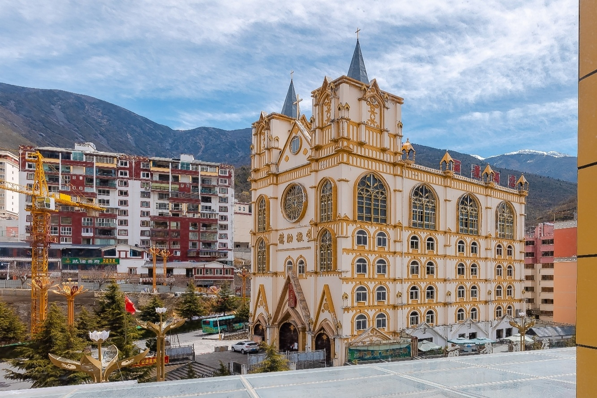 双床19890川西康定新城民宿90躺看贡嘎  90跑马溜溜的山上,一朵