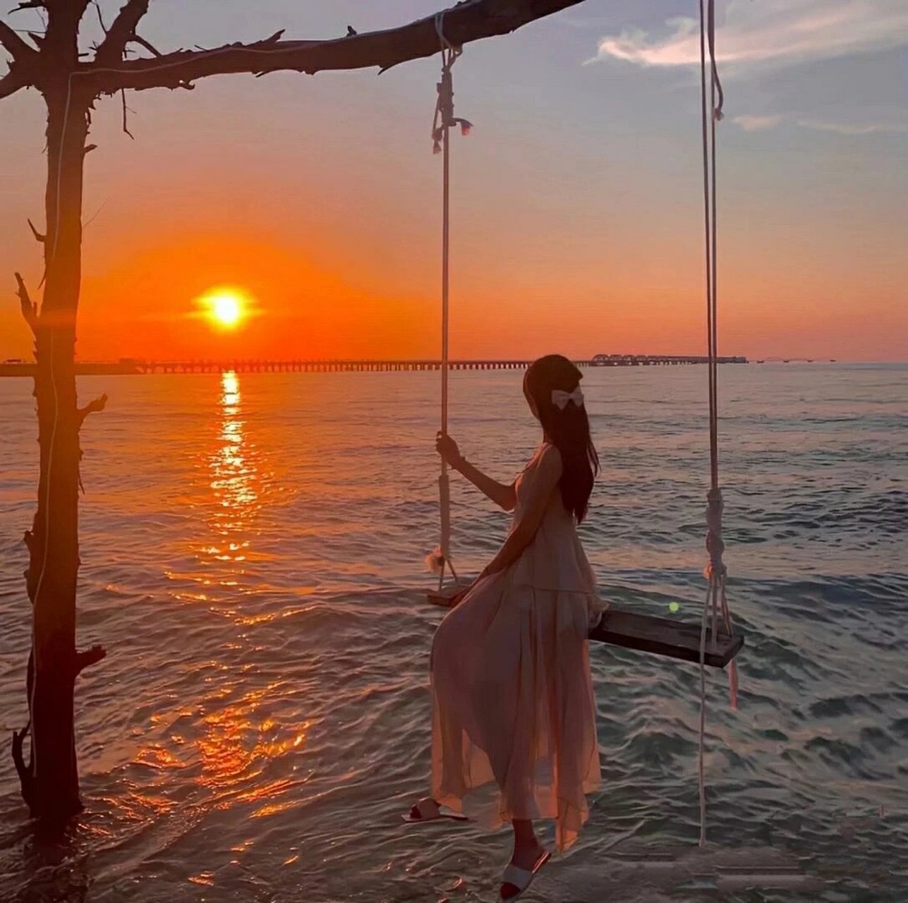 落日背影女头   微信头像该换啦,快拿去吧!