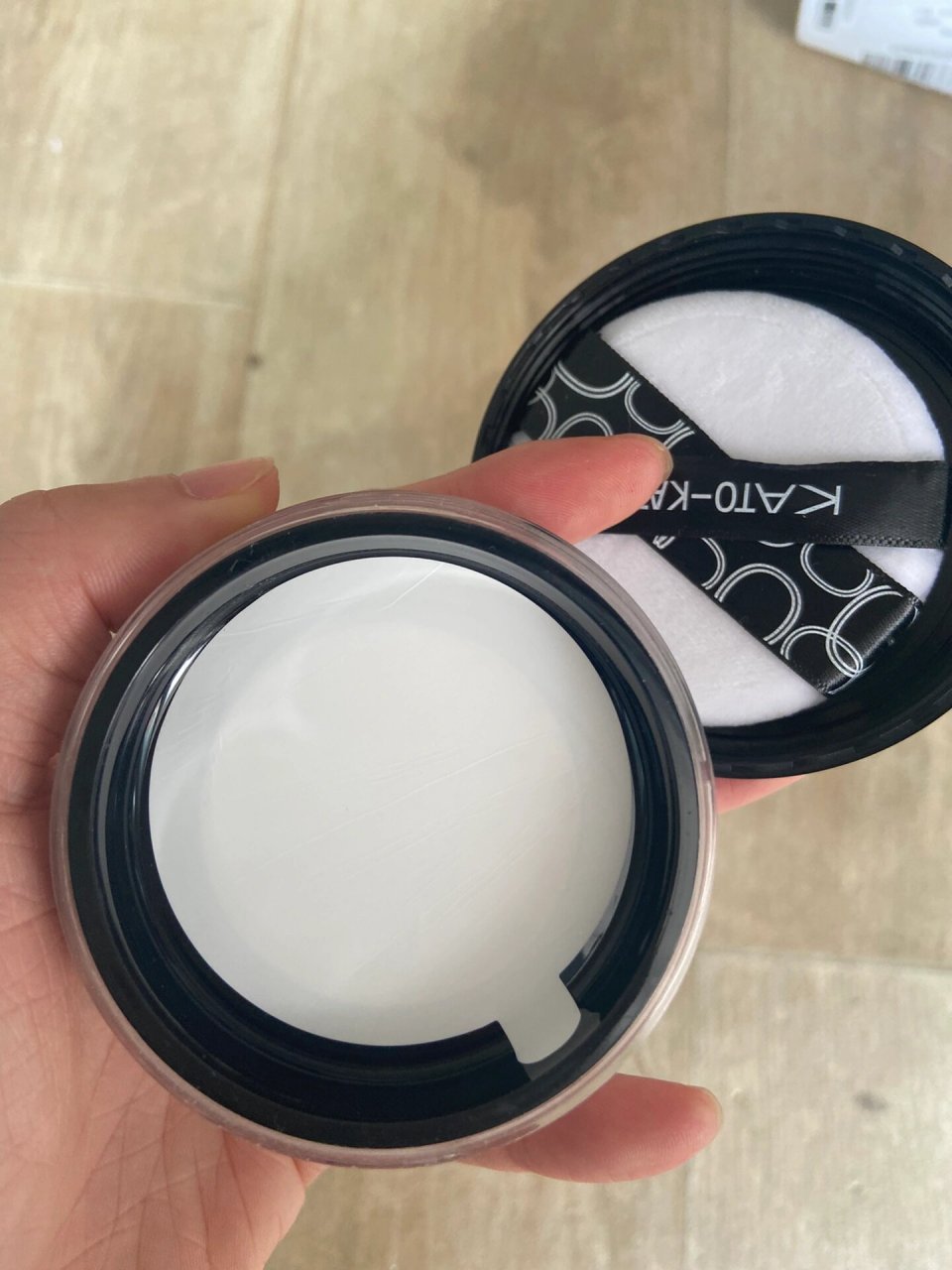 kato散粉9025一个 散粉补货了,货不多,要的快来～ 色号依旧是01裸色