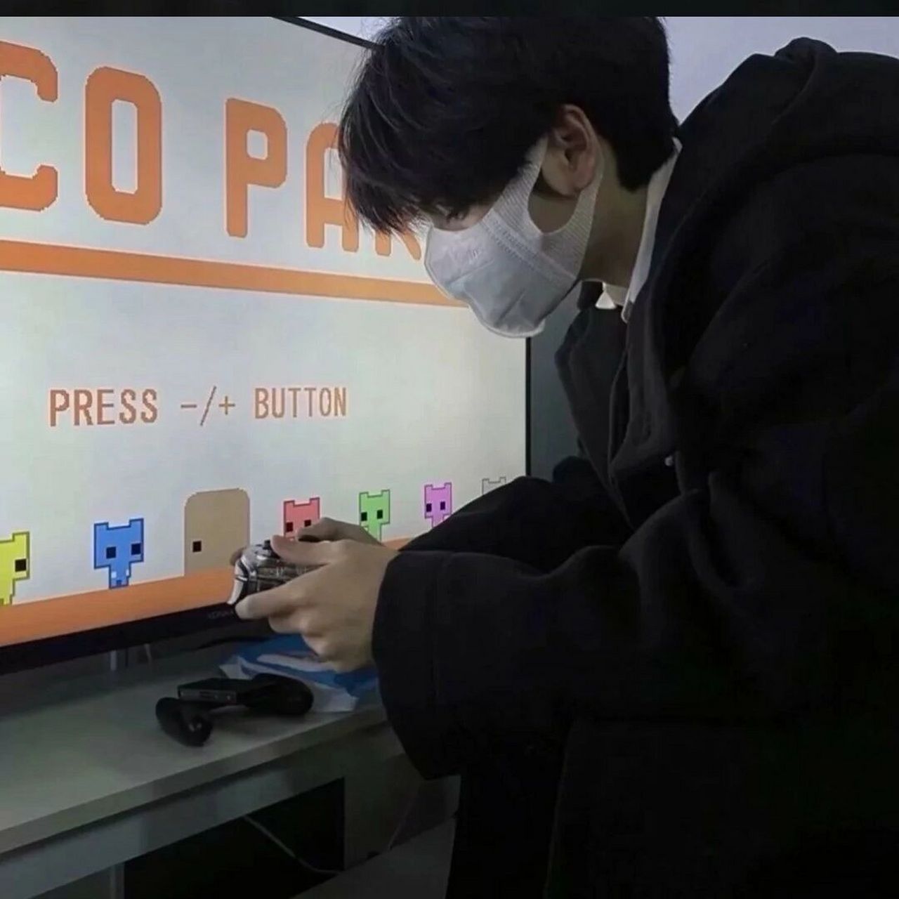 带口罩男生头像(一)