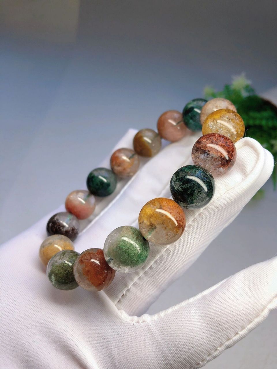 四季幽灵 四季幽灵顾名思义是由四种颜色的幽灵水晶结合而成的,那每一