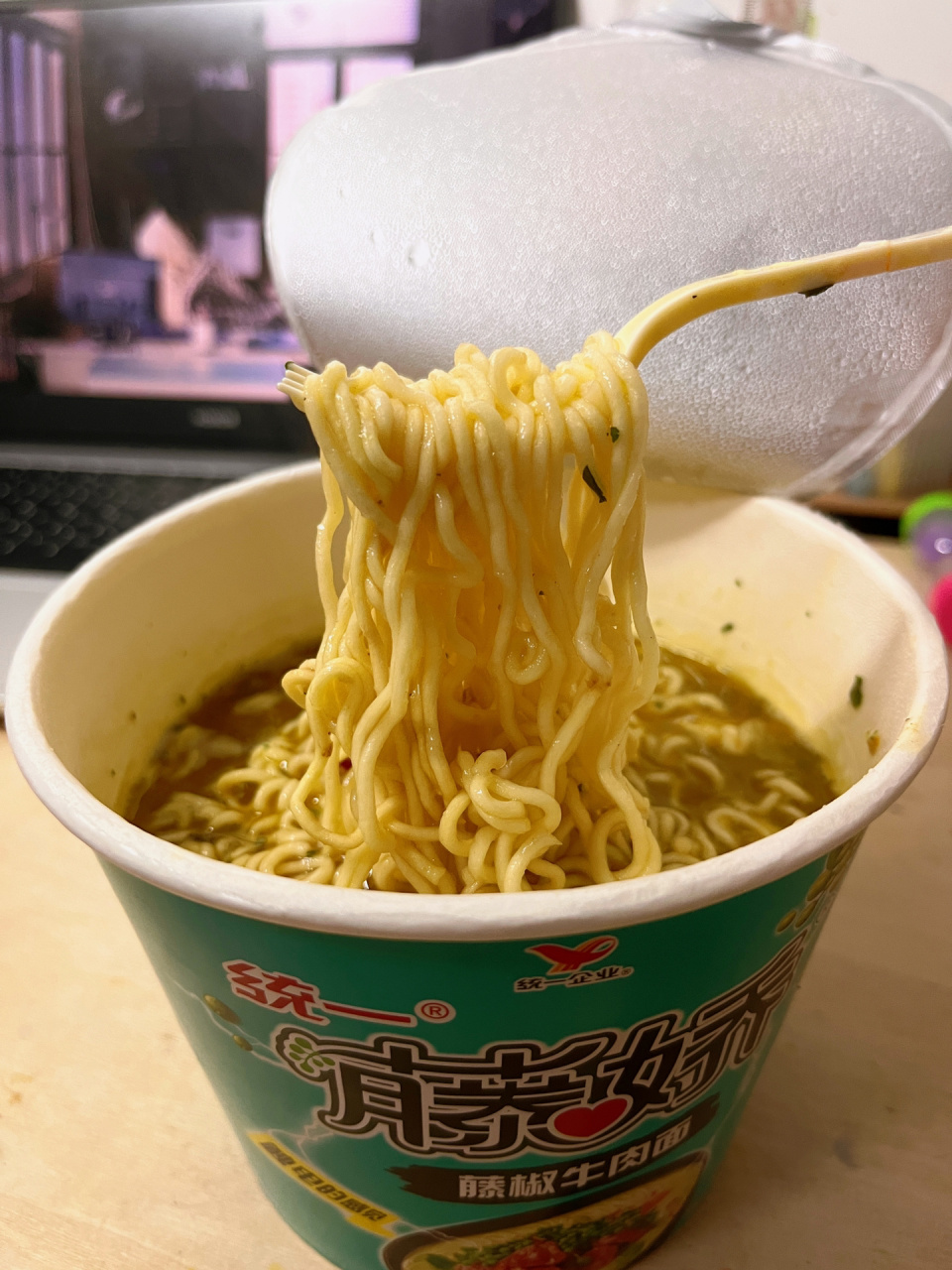 藤娇藤椒牛肉面 我宣布这是我近期最爱的方便面 73统一藤娇藤椒牛肉