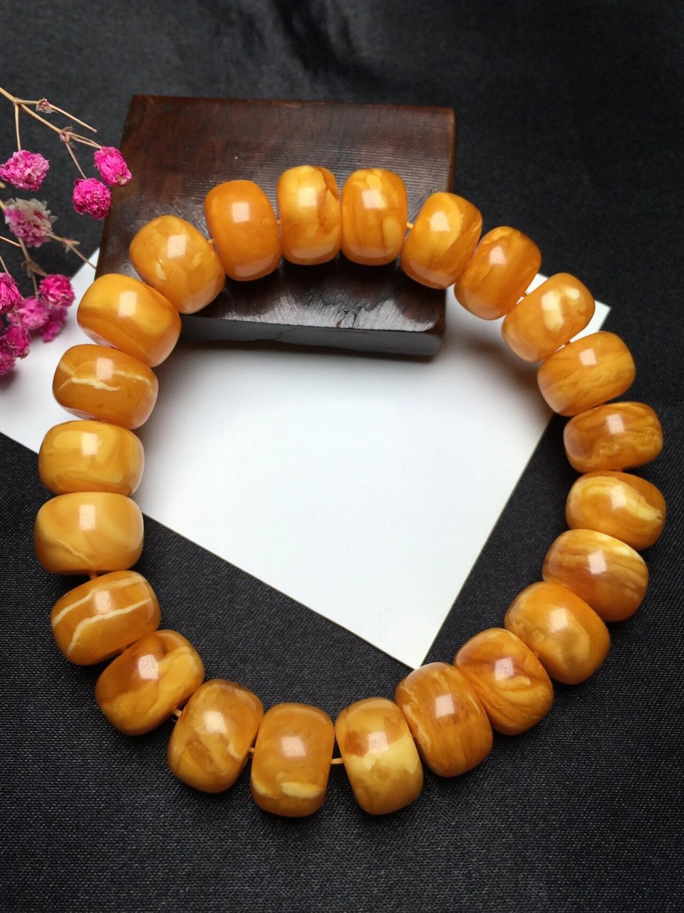 市面上那么多老花蜡·蜜蜡手串依旧是烤色的 高品质精品好货,天然蜜蜡