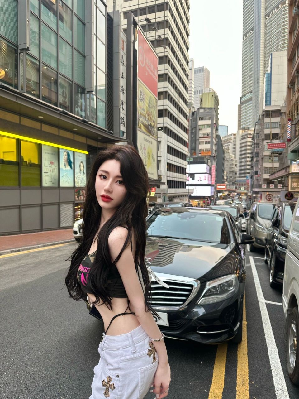 california spice girls751598 包包: 裤子:chrome hearts 右边