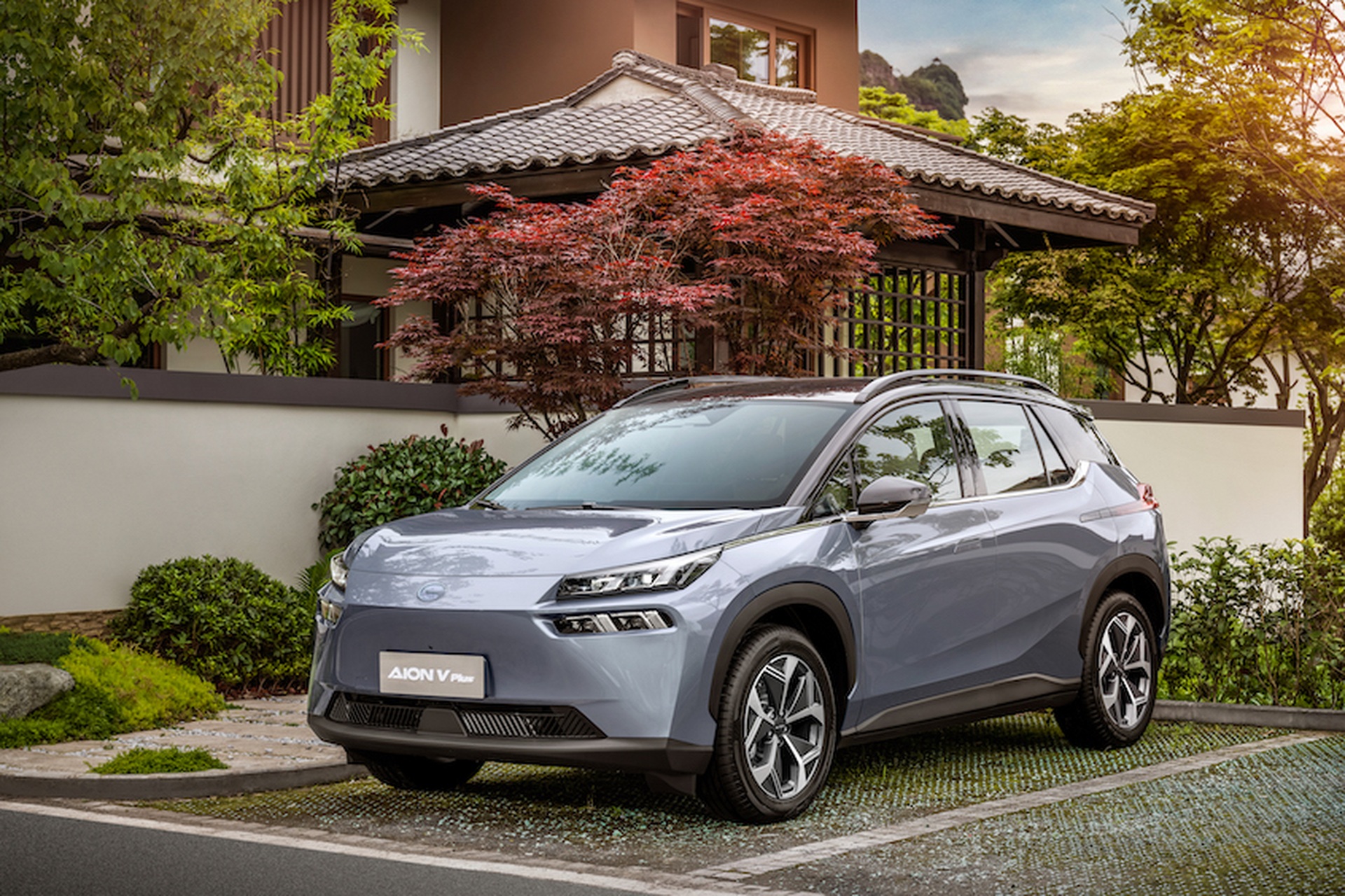 99万元起 2024款aion v plus上市 埃安汽车正式公布了旗下2024款aion