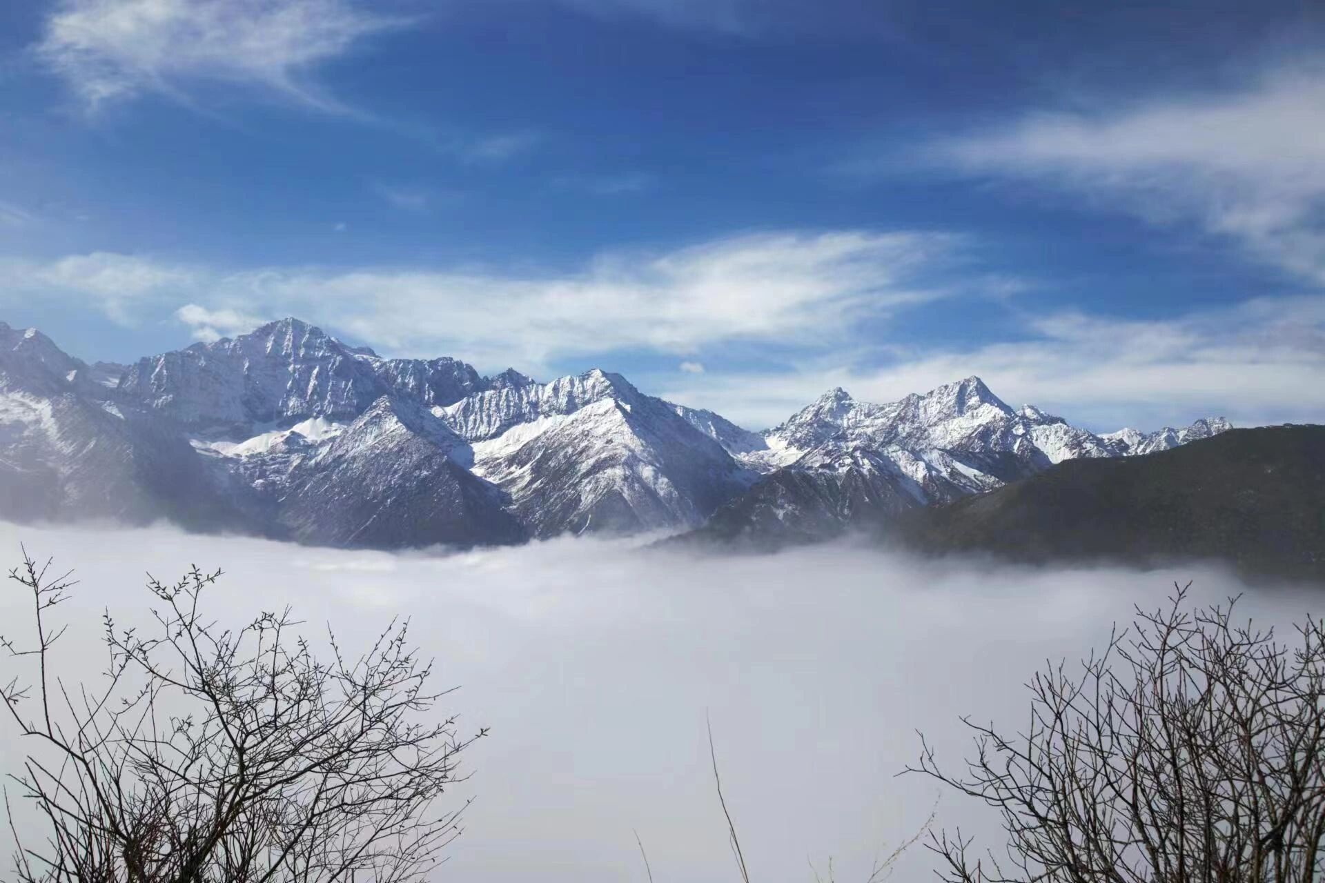 巴郎山之旅 四川巴朗山道至垭口支路路段(越岭老路)今年内将永久封闭.