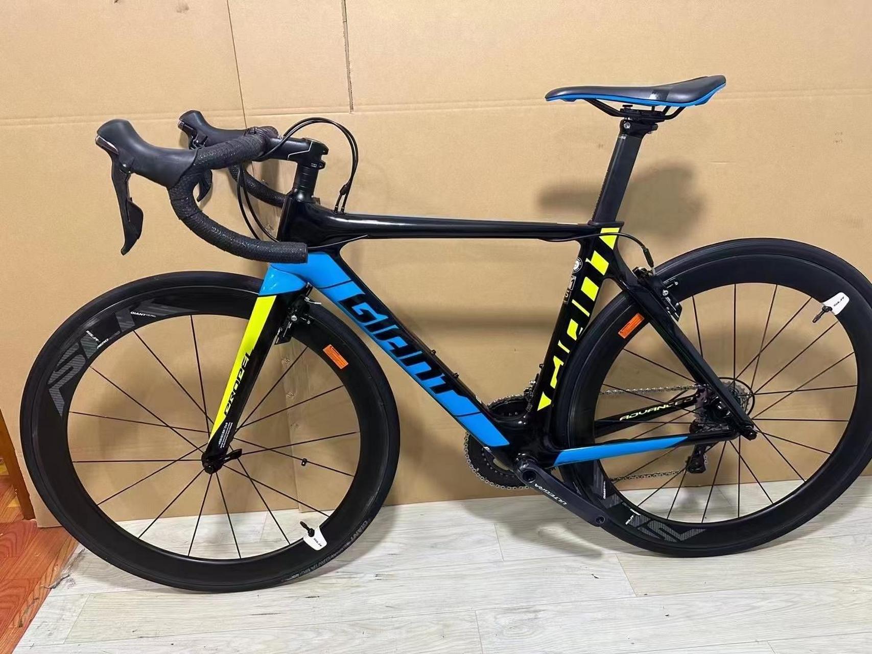 1 碳纤维公路车 全碳纤维车架,气动型 禧玛诺ut大套22速 捷安特slr1