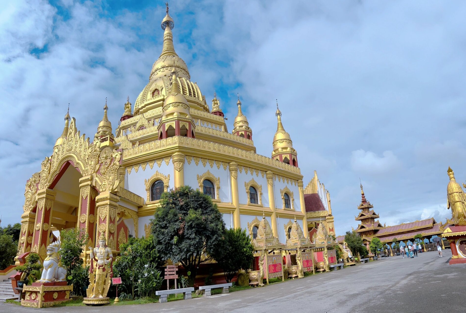 "南亚傣王宫"芒市勐焕大金塔97银塔 0909勐焕大金塔属 南亚