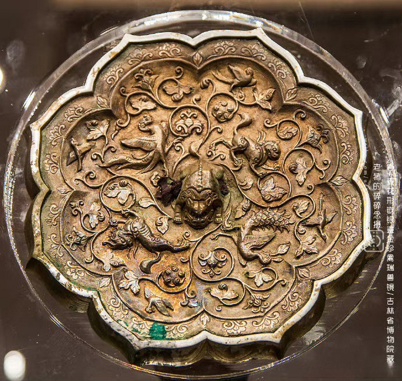 镜鉴|镜头中的古代铜镜