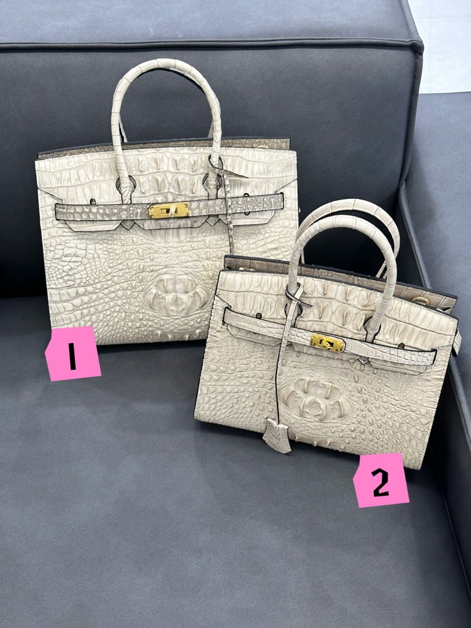 喜马拉雅白鳄鱼皮包 喜马拉雅鳄鱼皮这个名字是来源于它的颜色