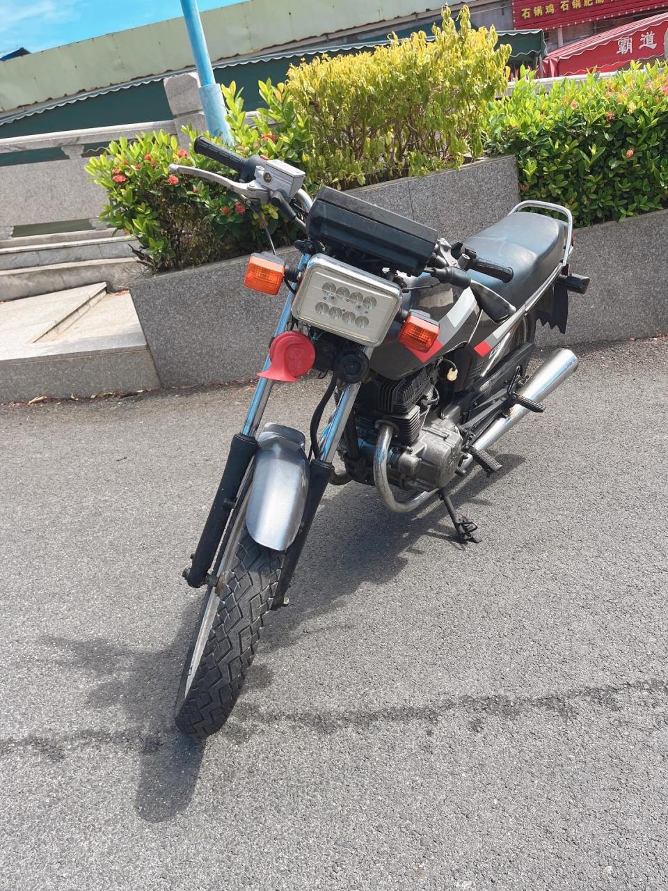 日本进口双缸本田王摩托车,喜欢的过来