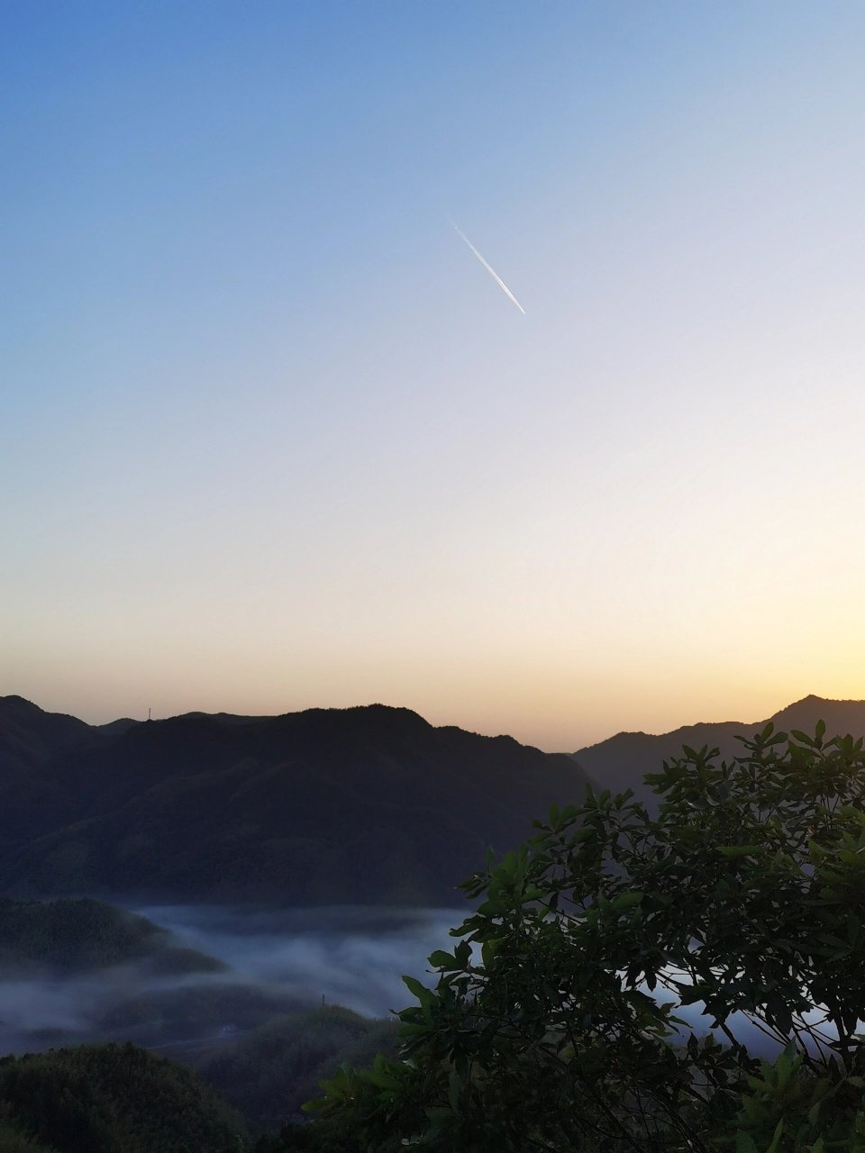 霍山屋脊山图片