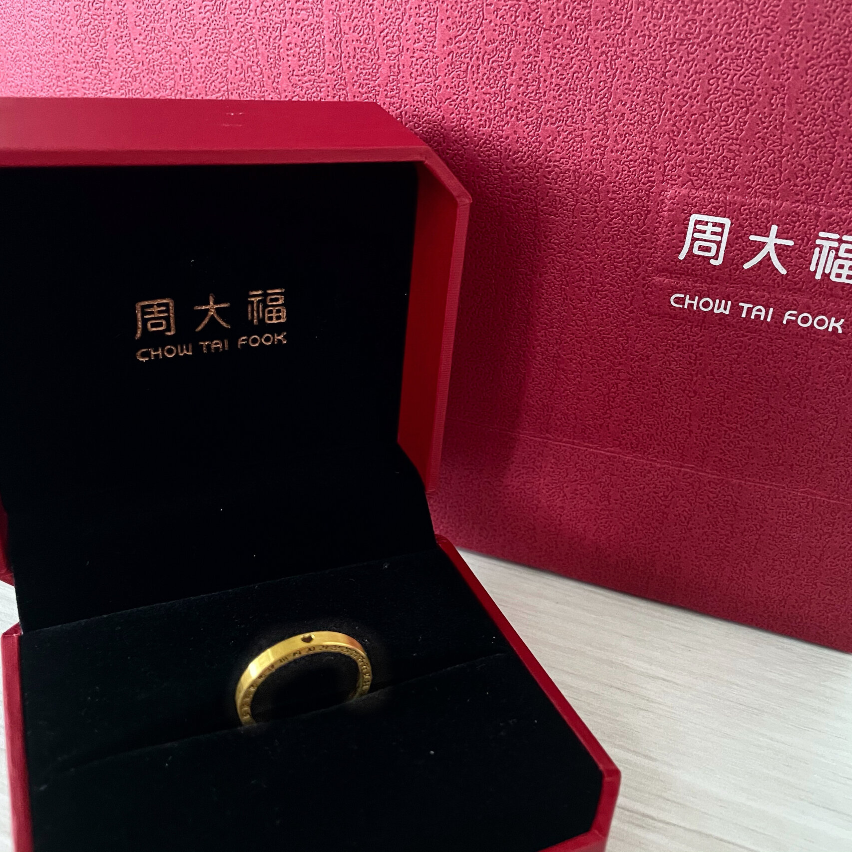 周大福 520时钟三面cnc戒指