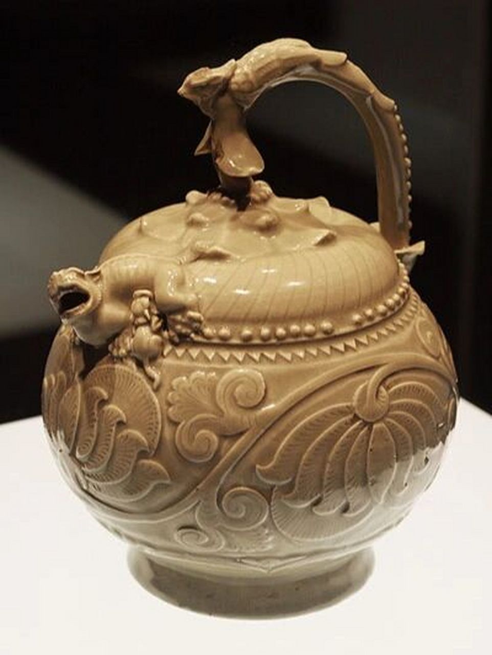 陕博国宝|没有盖子但能进水的五代科技水壶 初见五代青釉刻花提梁倒流