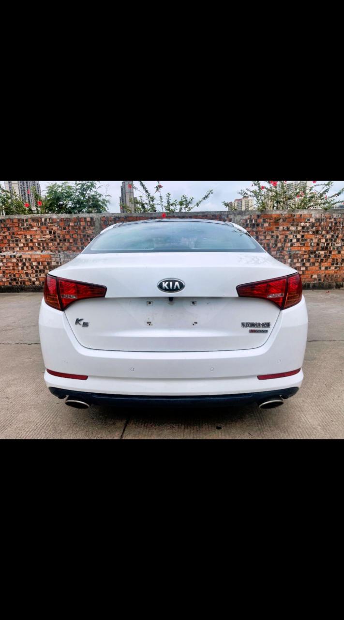 0自动dlx版.76韩系b级经典轿跑——起亚k5 2.0自动dlx版,指导价18.