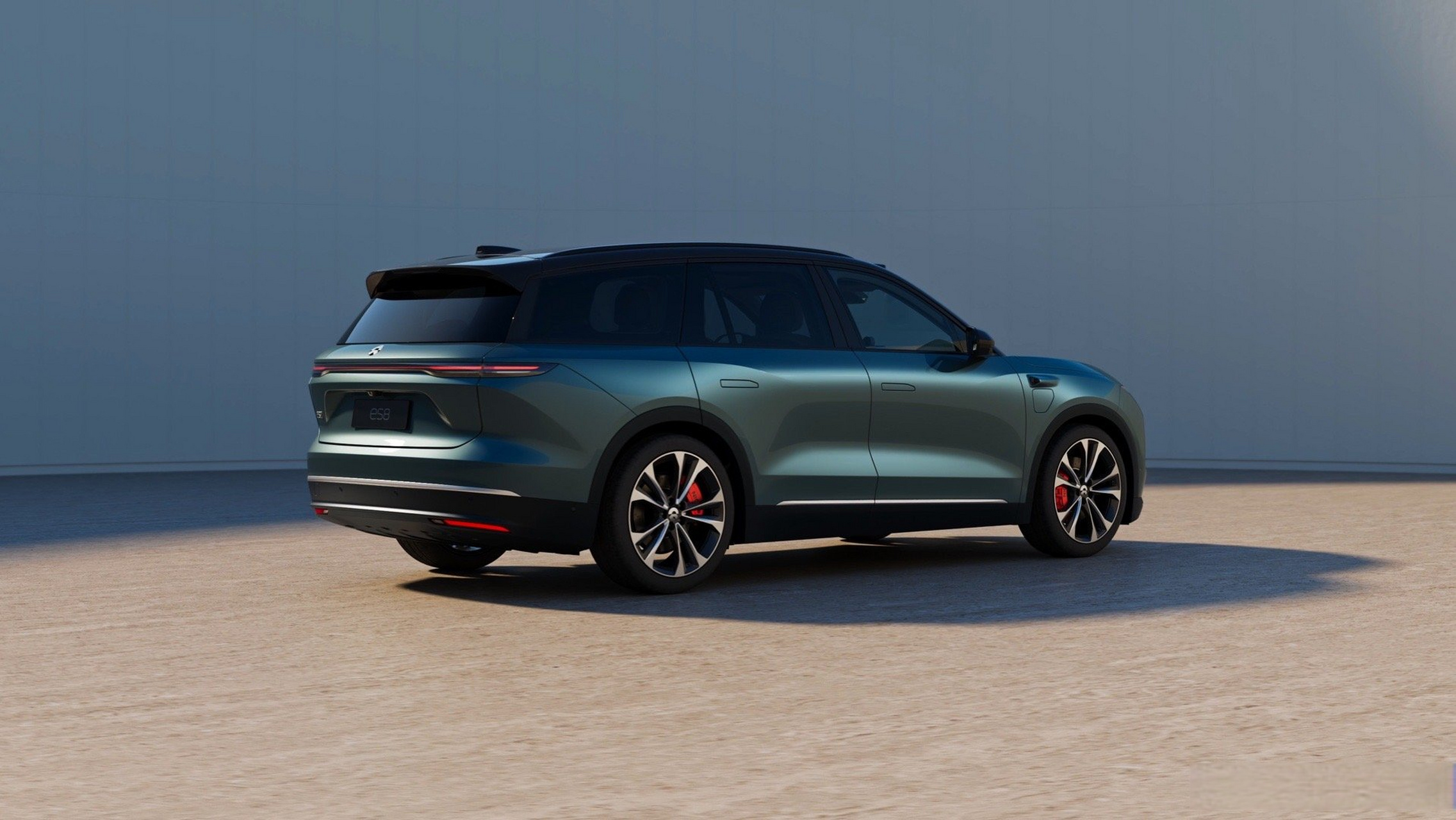 全新蔚来es8新车将于6月交付,售价区间为52.8万元-63.