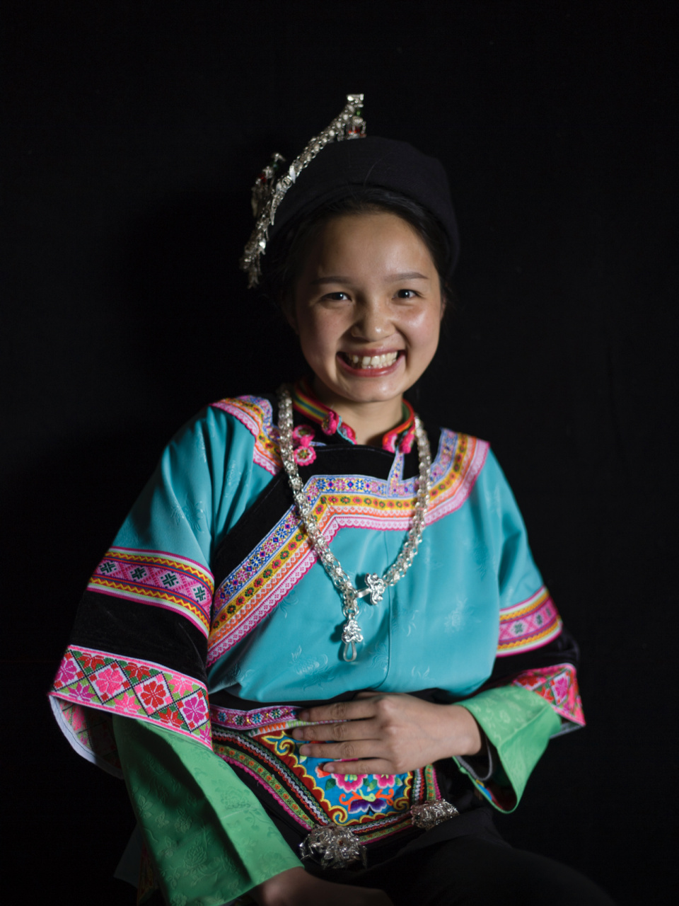 一村一寨一民族·广西贵州10个特有民族-水族 水族有本民族的语言和