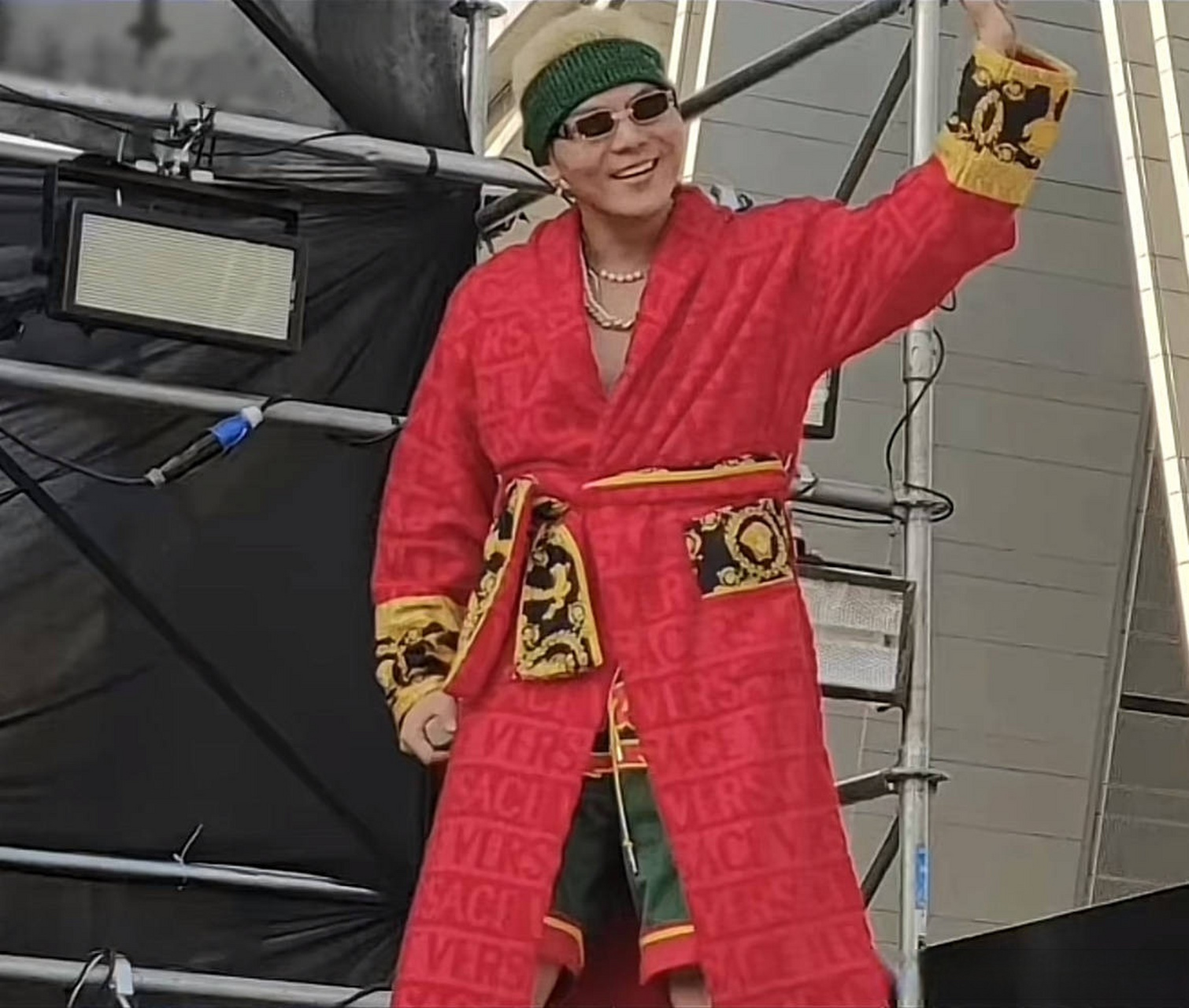 大傻# 读者投稿!网友找到pg one王唯楚diss盛宇的原因了!