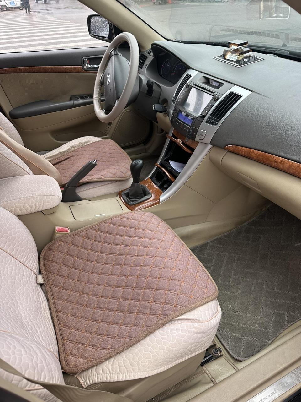 新到11年现代领翔,领导一手,2.0排量,内饰新新新,手动天窗