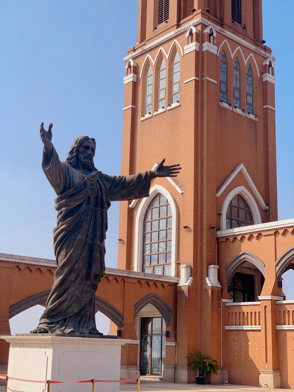 苏州独墅湖白鹭园大教堂 苏州独墅湖白鹭园大教堂 停车费六元 无需