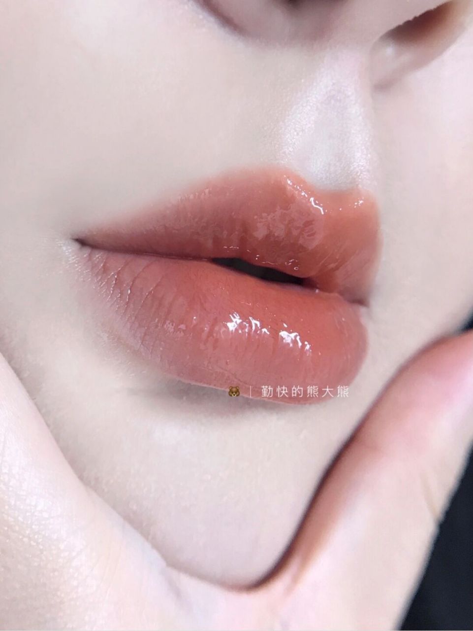 hera 肉桂奶茶唇釉 7515 啊啊啊! 我发现20年的94一直有新留言!