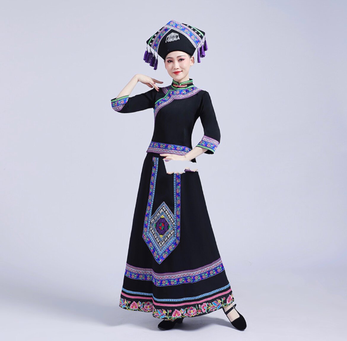 壮族服装女套装新款少数民族风舞蹈表演广西 壮族服装女套装新款少数