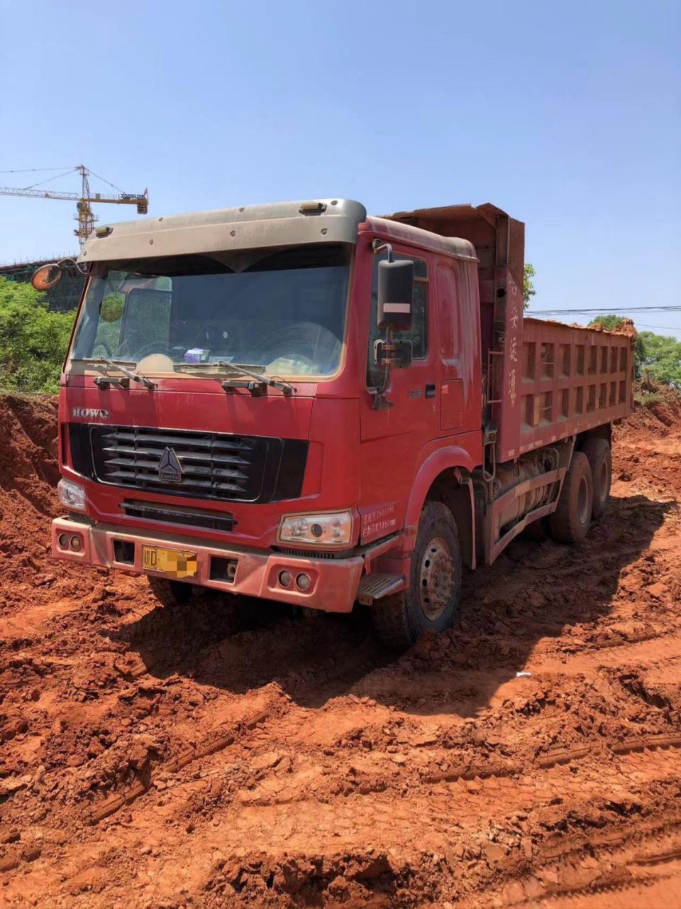 后八轮渣土车 国三原版原漆豪沃13年12月.336马力.
