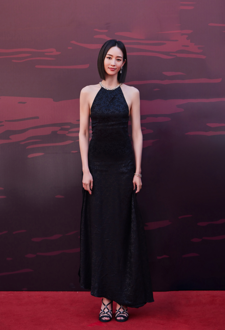 first frame第一帧年度推介人@张钧甯 亮相第十七届first星光红毯暨