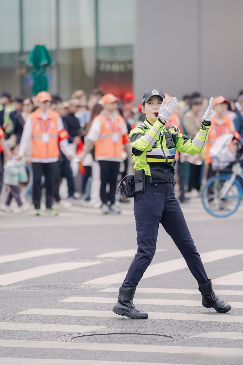 中国杭州女警察图片